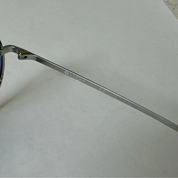 Vogue Blue Round sunglasses With Case